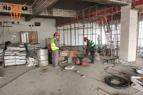 资料组成和工艺步骤对聚合物建补砂浆机能影响